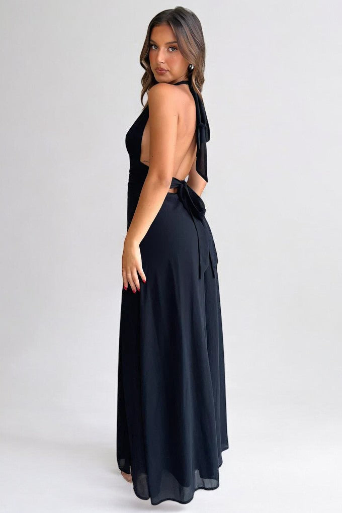 Lilli | Vestido largo con cuello halter y abertura alta