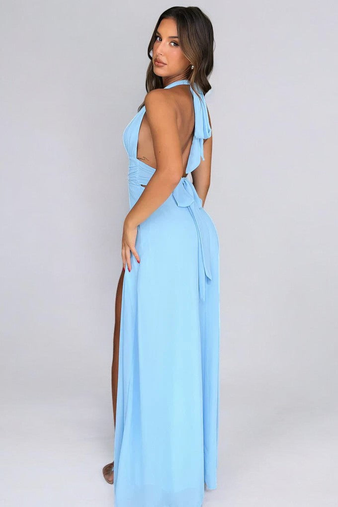 Lilli | Vestido largo con cuello halter y abertura alta