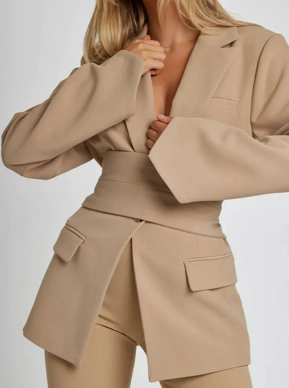 Talia | Blazer con cinturón