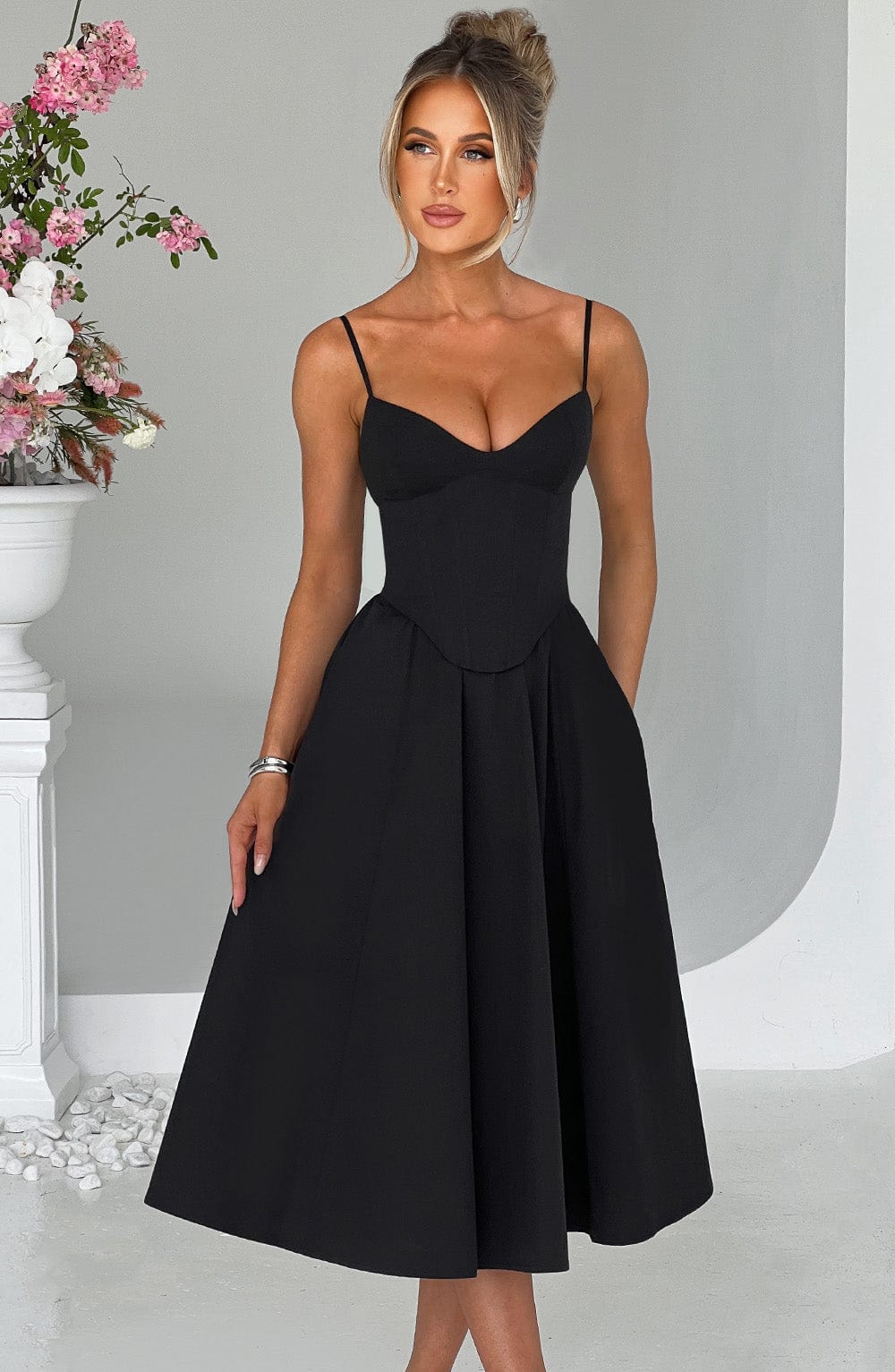 Maileen | Vestido midi estilo corsé